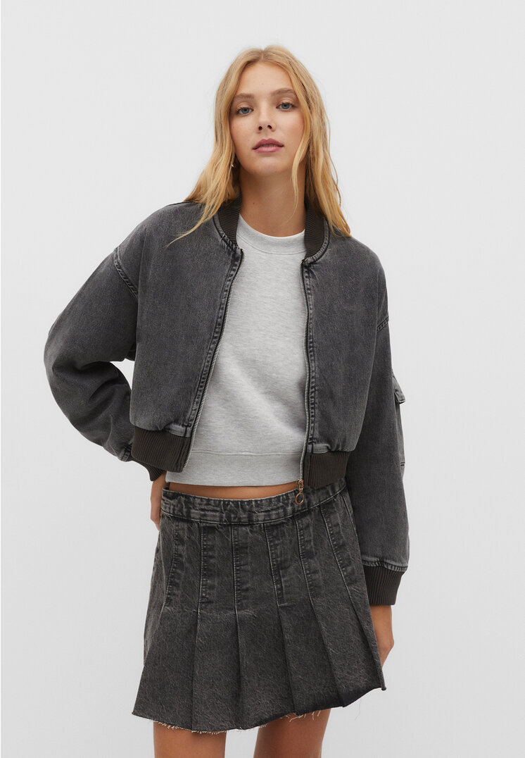 Stradivarius Bomberka z denimu z efektem sprania Czarny denim M