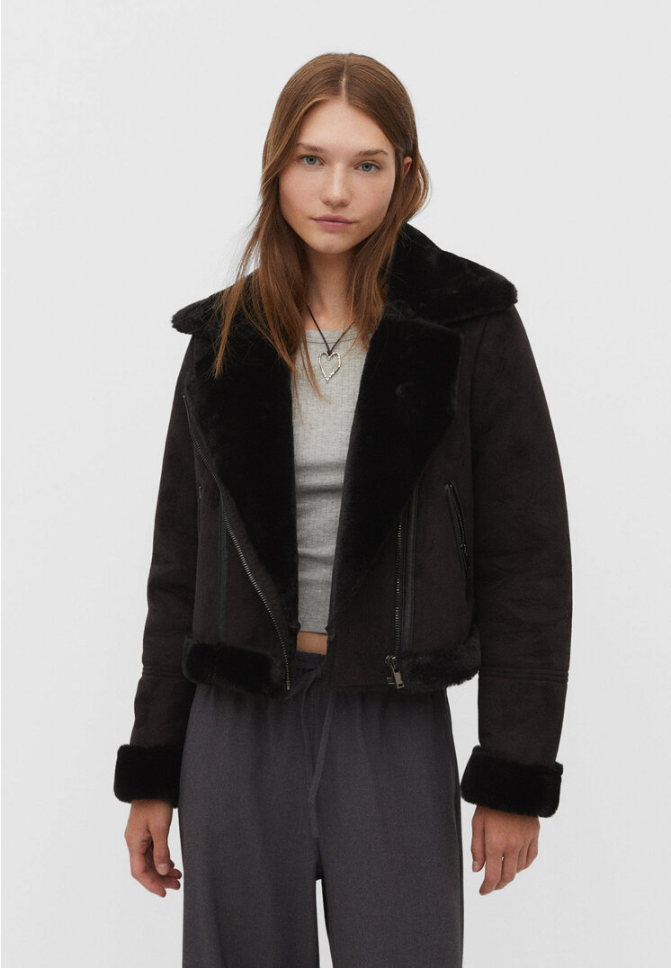 

Stradivarius Kurze Doubleface-Bikerjacke Schwarz S