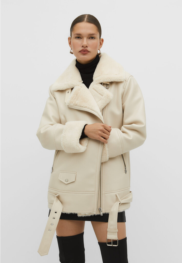 

Stradivarius Doubleface-Bikerjacke aus Kunstleder Ecru XS