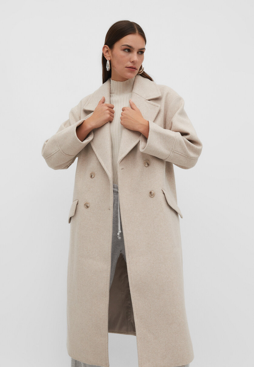 Manteau oversize doux au toucher - Mode femme | Stradivarius France