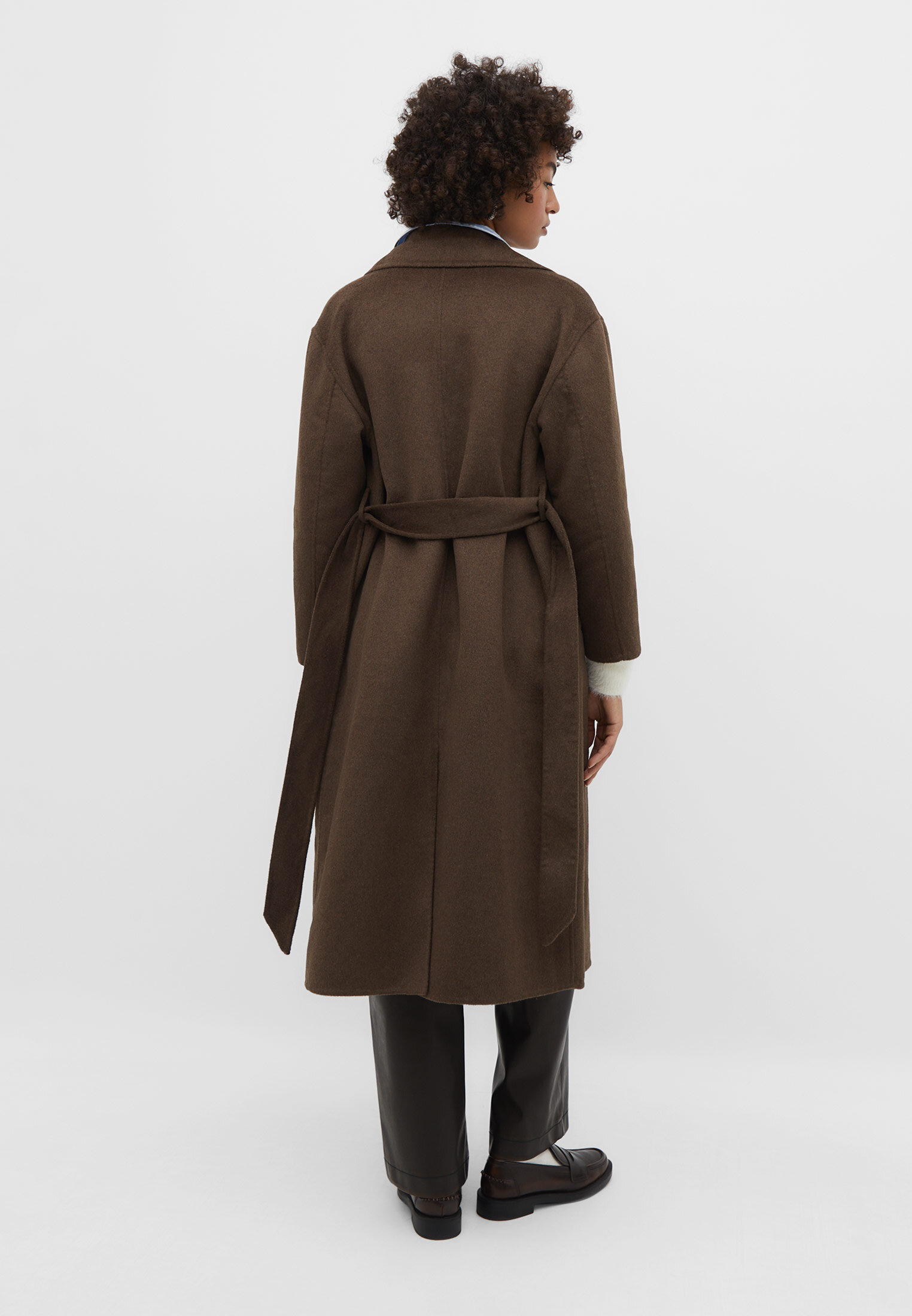 Long wool shop coat with belt