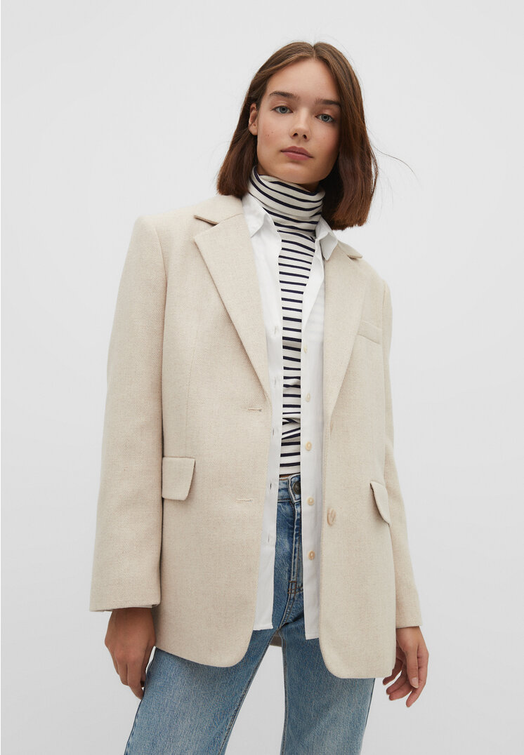 

Stradivarius Gerade geschnittener Blazer Ecru L