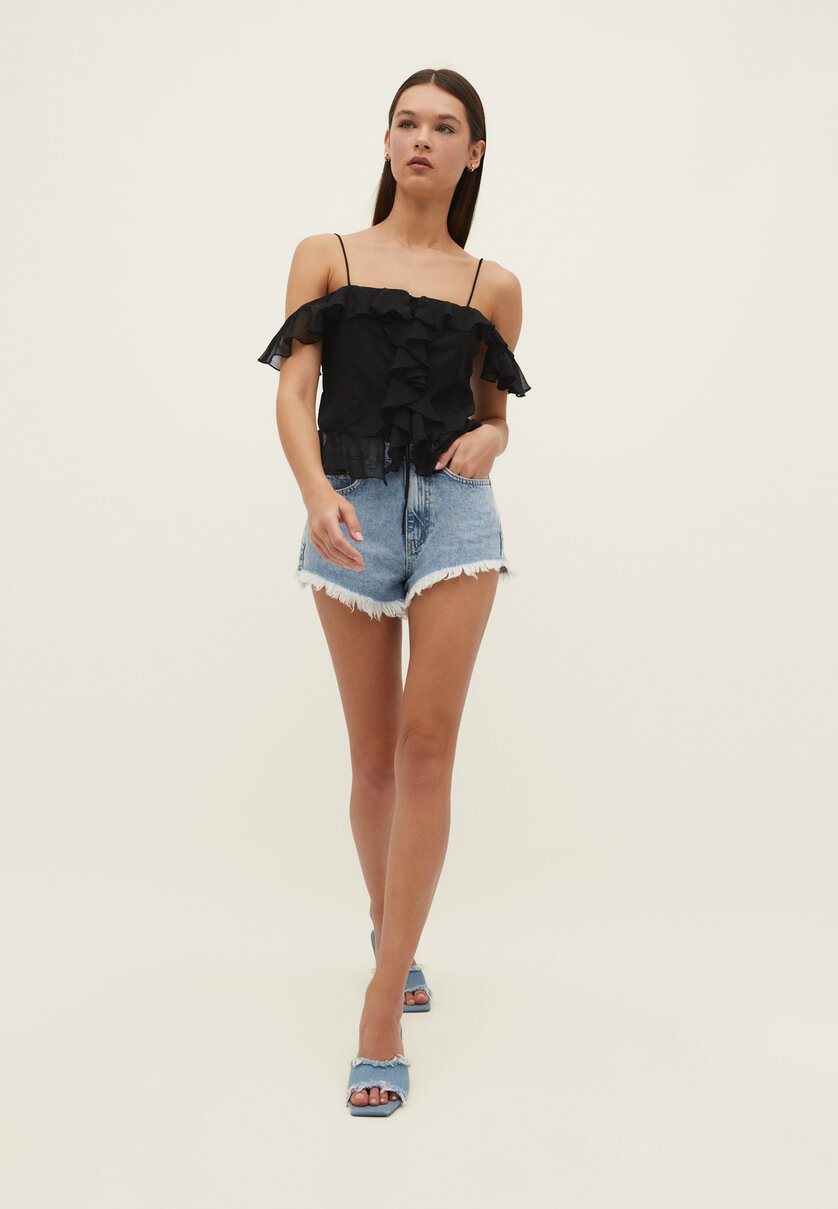 Off-the-shoulder top