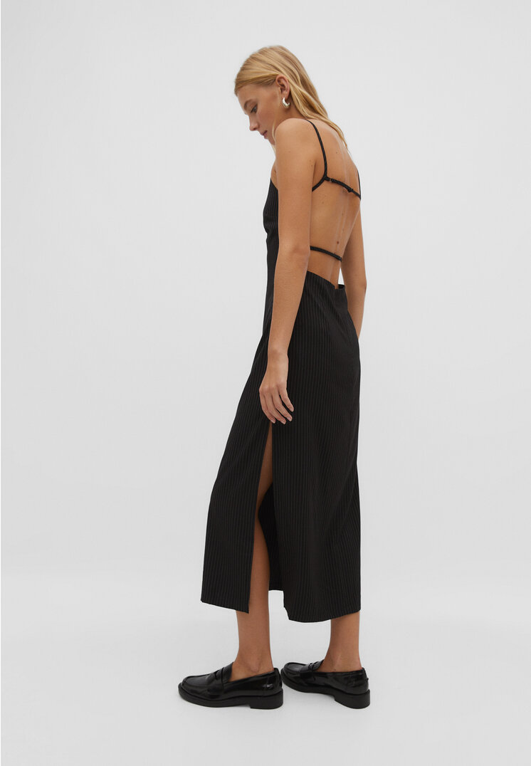 

Stradivarius Midikleid mit Trägern Schwarz M