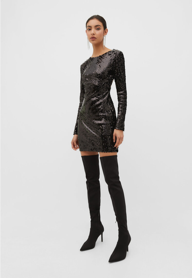 

Stradivarius Kleid mit freiem Rücken und Pailletten Schwarz L