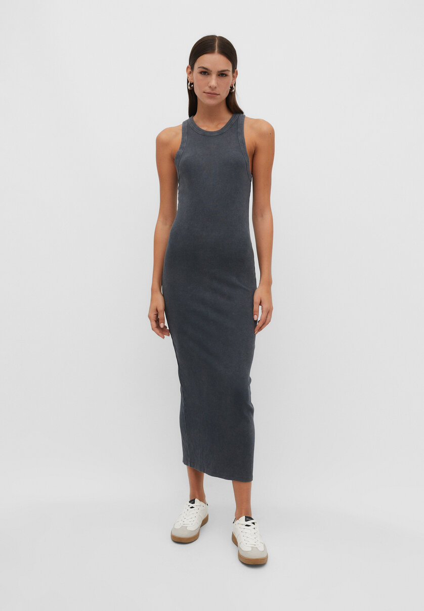 Fitted ribbed midi dress