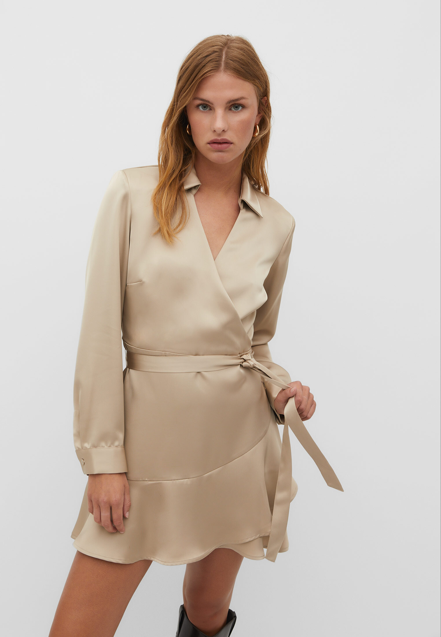 Short sateen shirt dress Women s Stradimarket Stradivarius