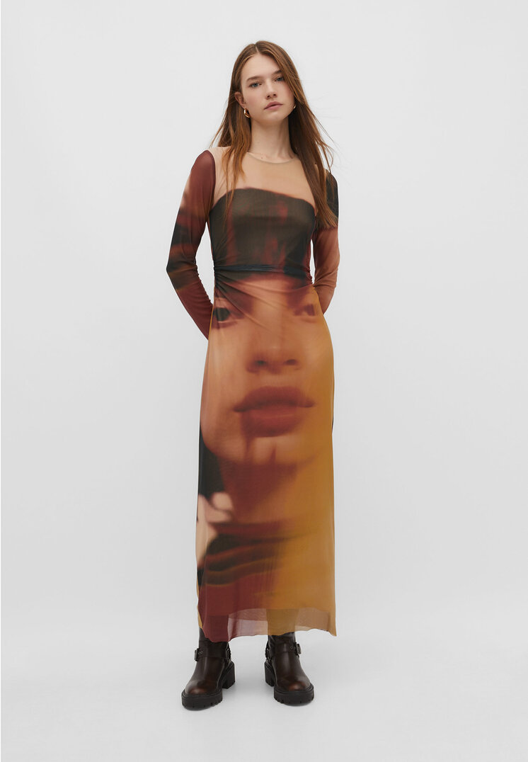 Stradivarius Tüllkleid mit Print Beige S