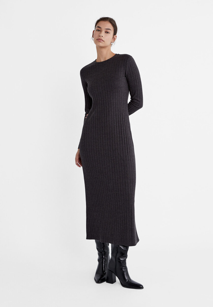 Un Irresistible Vestido Low Cost De Stradivarius Por Solo 20 Euros Para Brillar En Navidad 10 Minimalista Y Se Adapta A Cualquier Ocasión