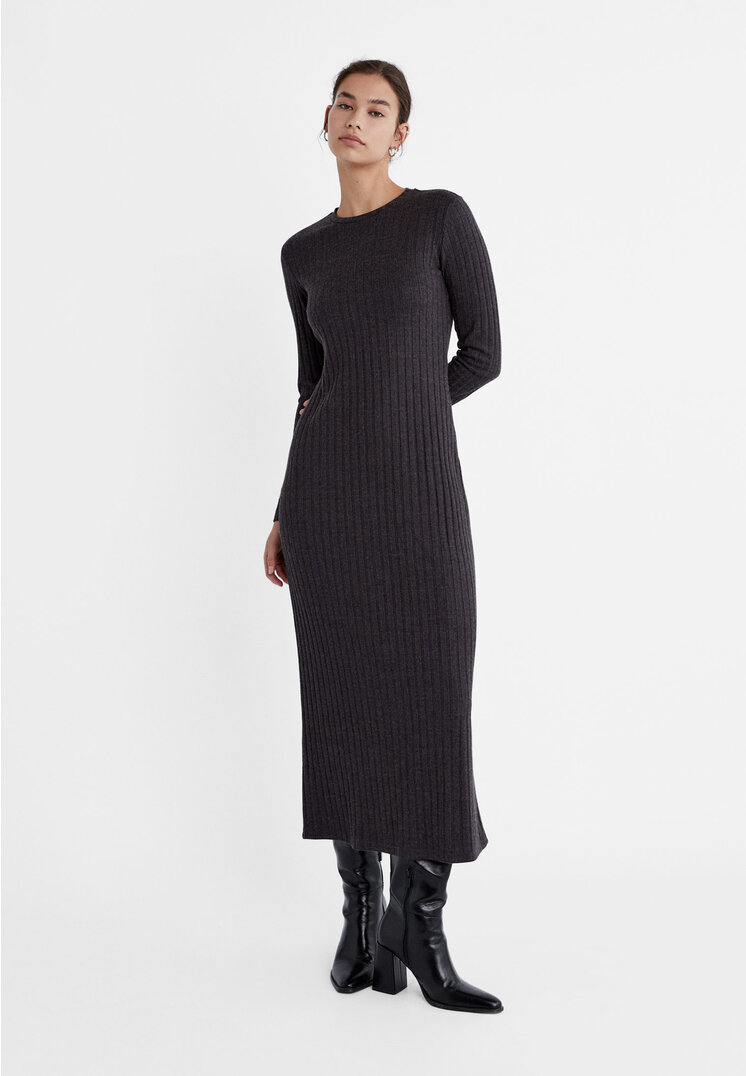 

Stradivarius Langes Kleid mit Rippmuster Graumeliert M