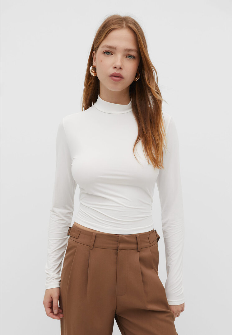 

Stradivarius Top z półgolfem Ecru L