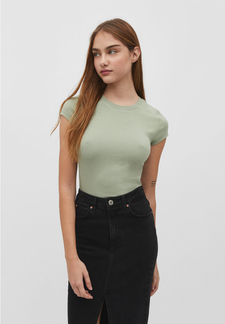 

Stradivarius Basic-T-Shirt Grün XS