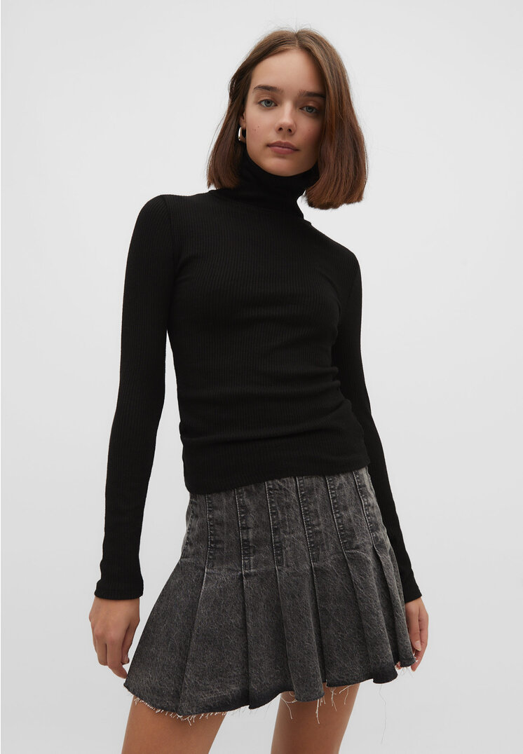 

Stradivarius Shirt mit Rollkragen Schwarz XS