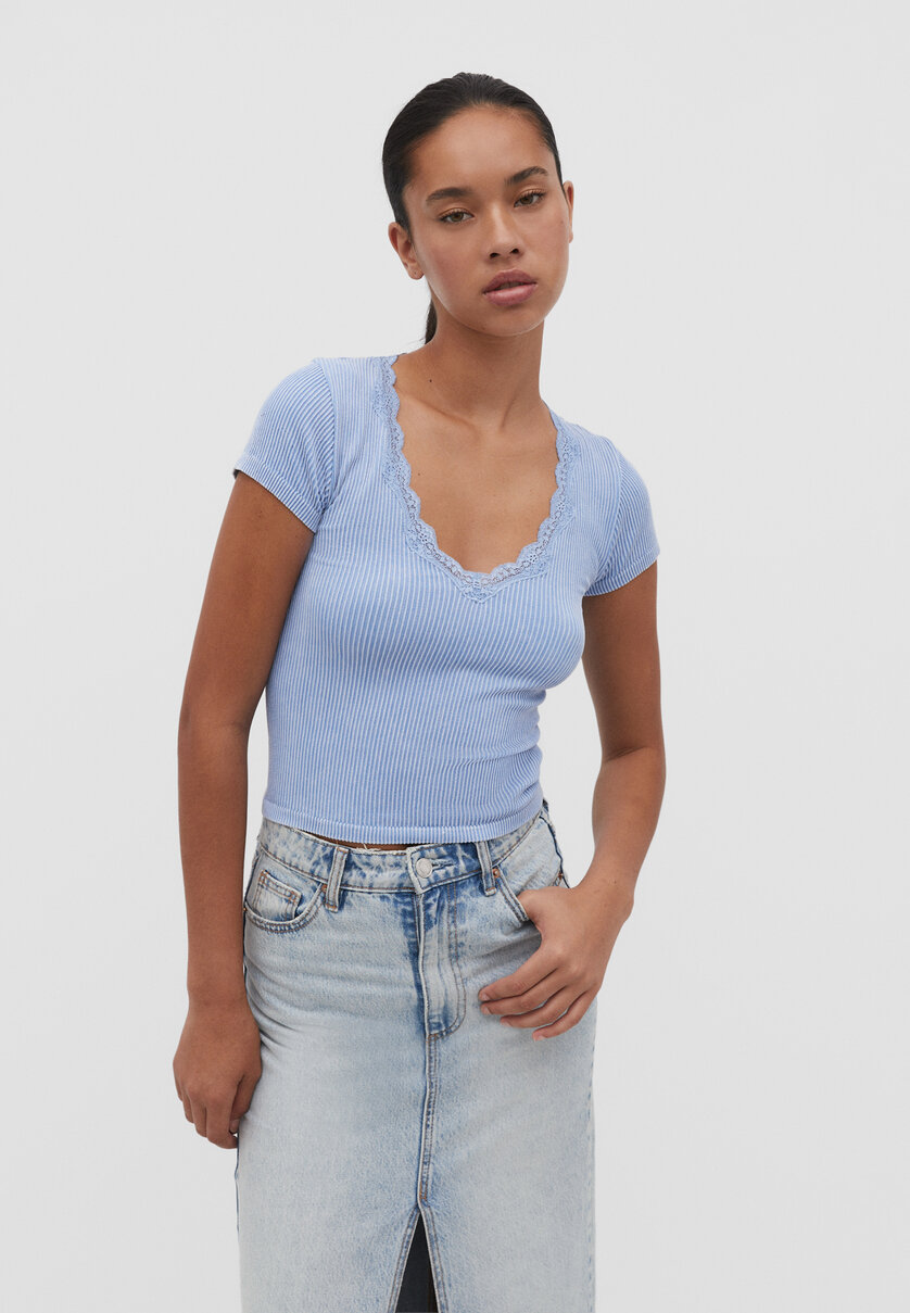 Seamless faded-effect lace trim T-shirt