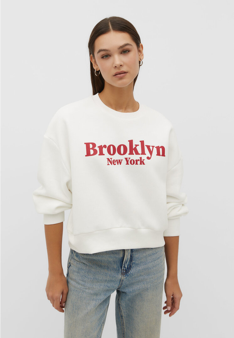 

Stradivarius Sweatshirt im Boxy-Fit mit Print Ecru S
