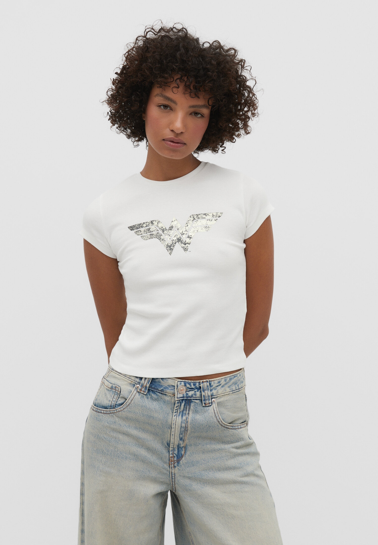 Stradivarius hotsell basic t-shirt