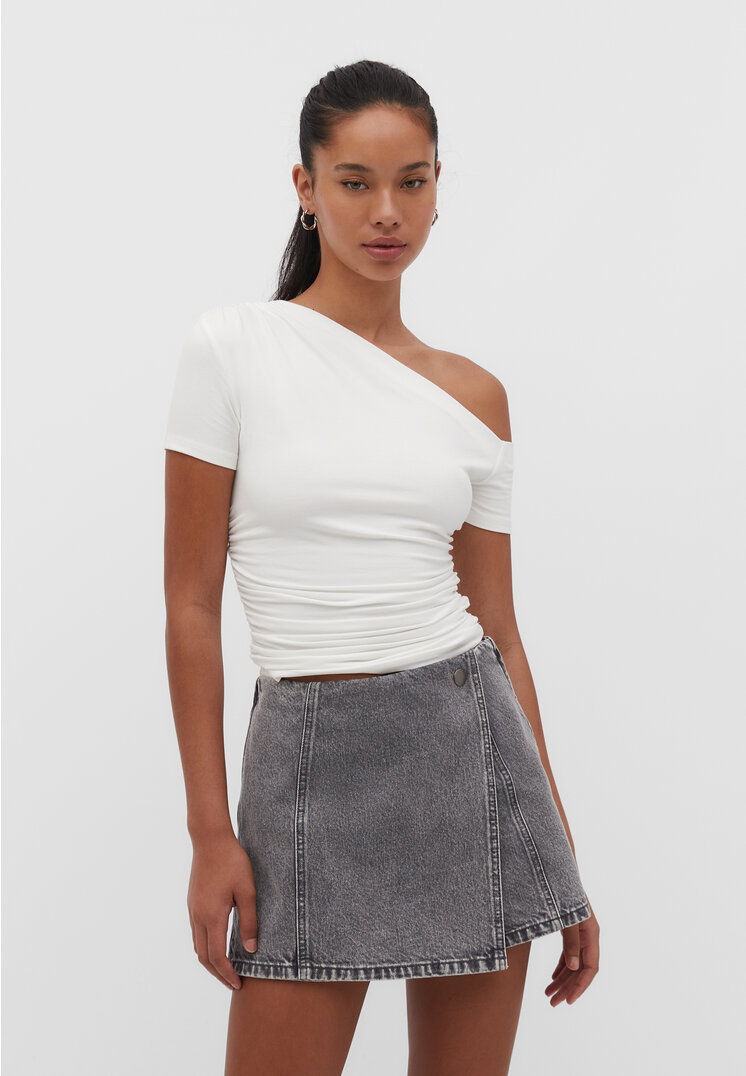 

Stradivarius Asymetryczny top z wiskozy Ecru XS