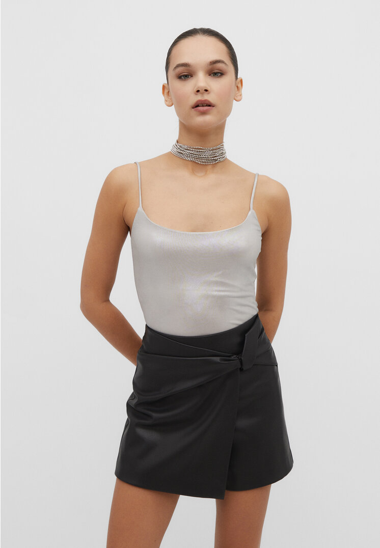 

Stradivarius Glänzender Body Grau M