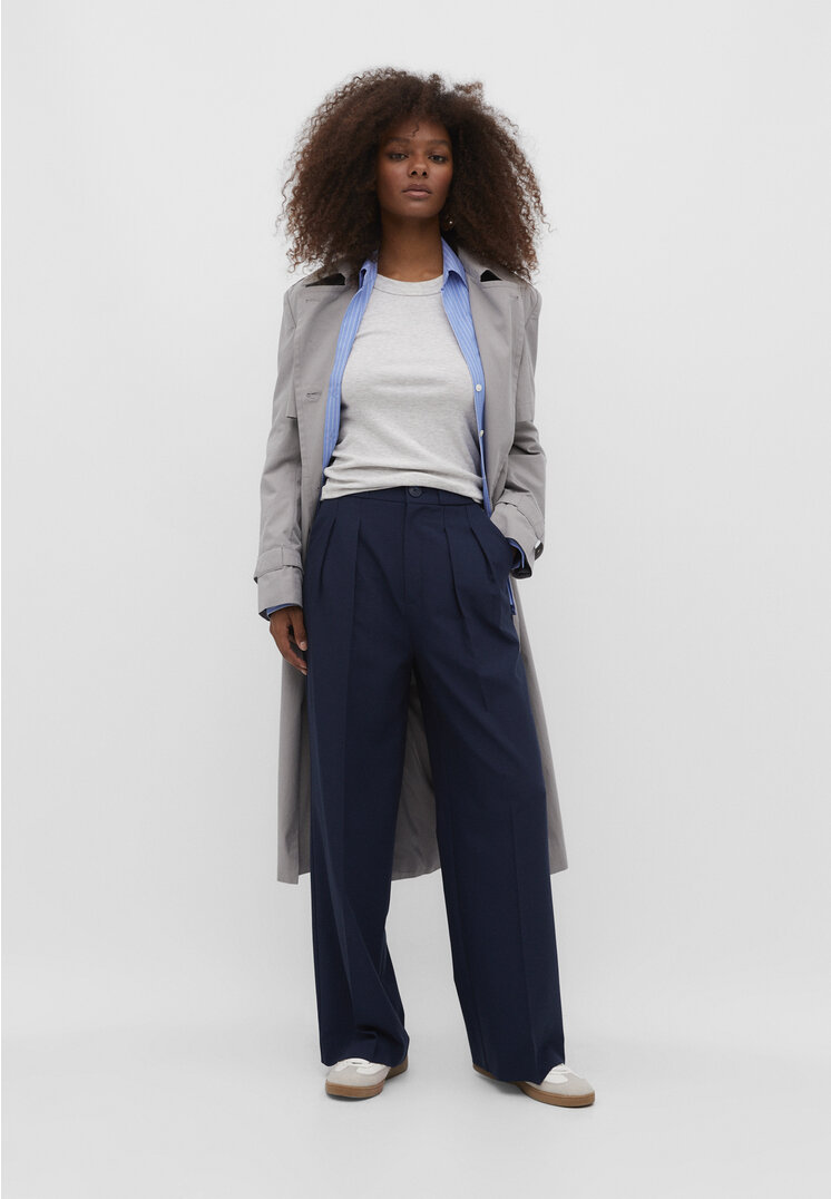 

Stradivarius Stoff-Bundfaltenhose Marineblau 42