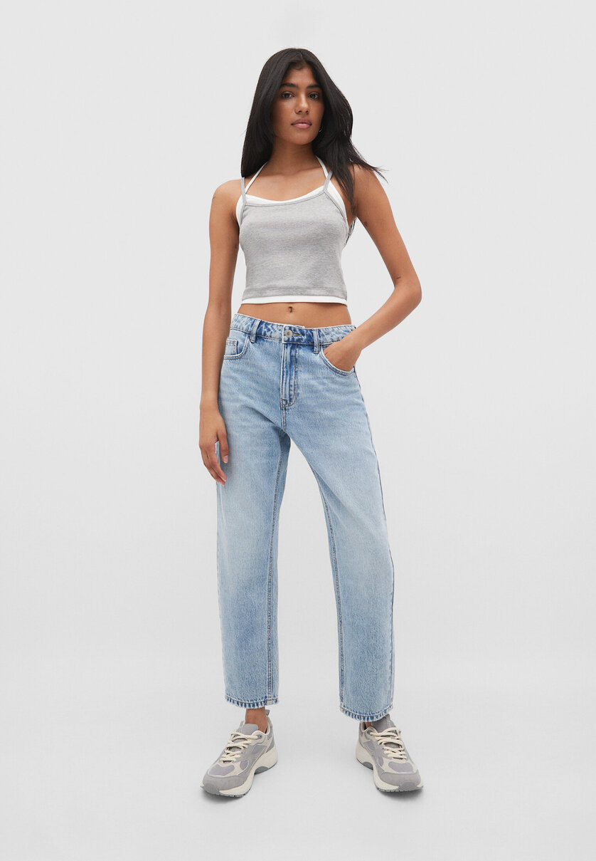 Mid rise, mom jeans
