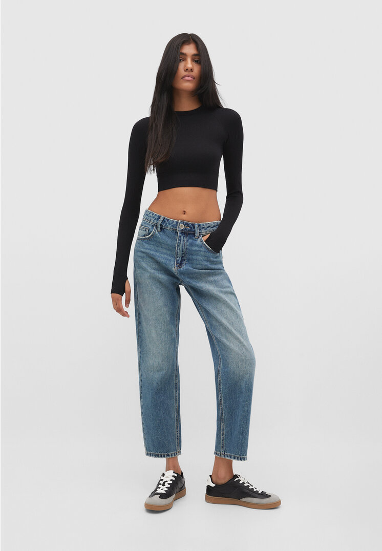 

Stradivarius Mom-Jeans mit halbhohem Bund Dark Denim 38