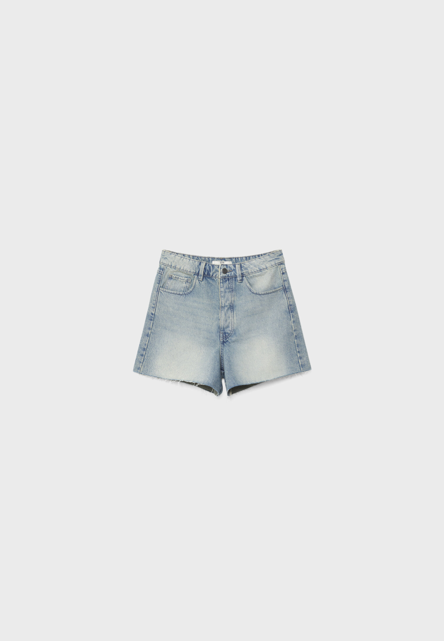 Stradivarius bermudas 2024