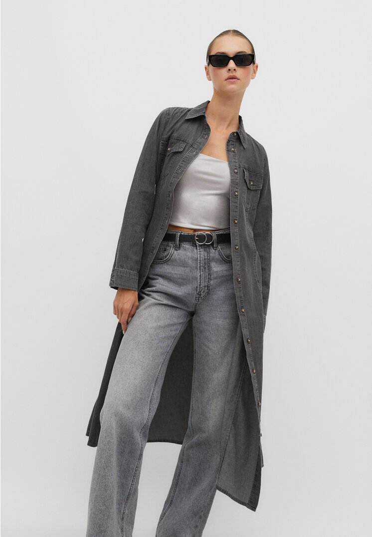 

Stradivarius Jeansowa szmizjerka średniej długości Czarny denim M