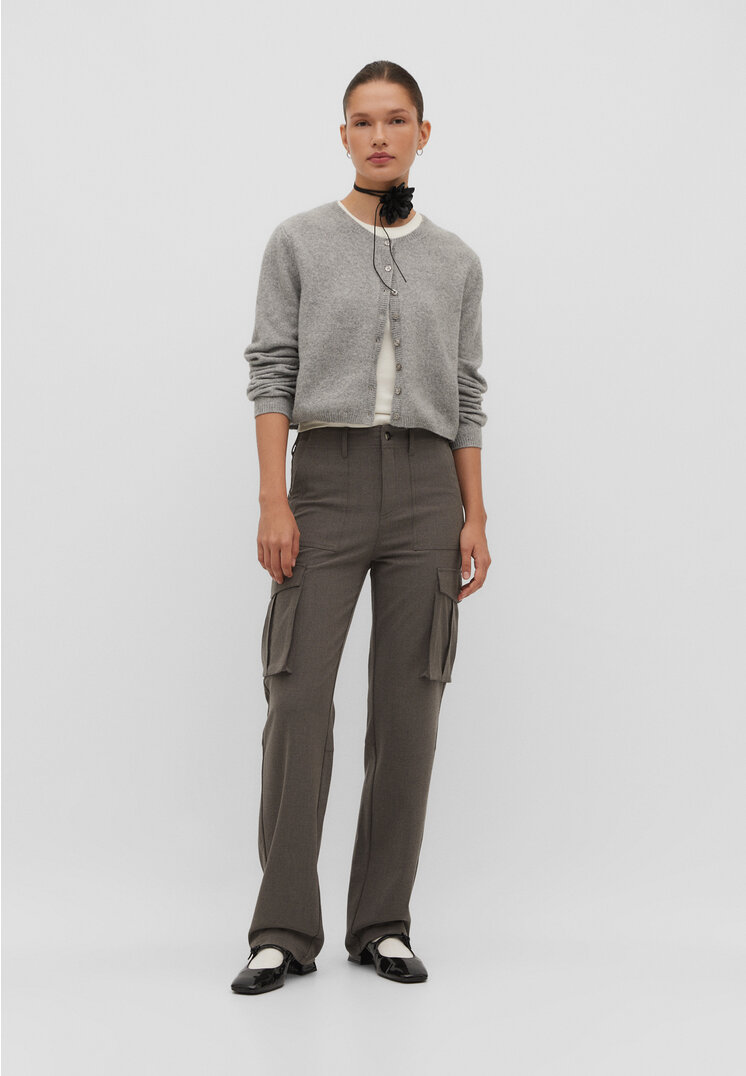 

Stradivarius Elegante Cargohose mit Gürtelschlaufen Graumeliert 34