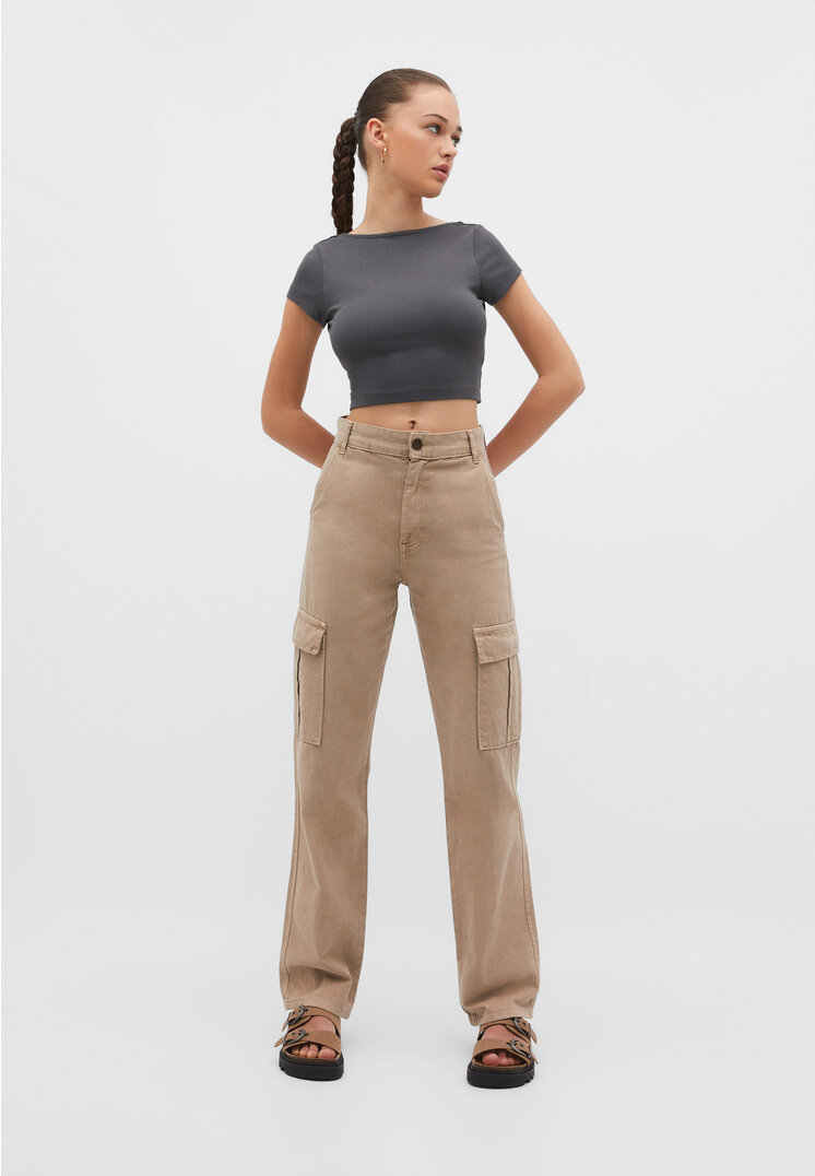 

Stradivarius Cargohose im Straight-Fit Helles Gelbbraun 42
