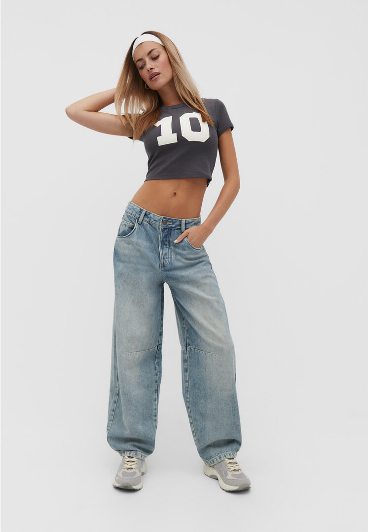 

Stradivarius Loose Boyfriend-Jeans BLACK DENIM DARK 40