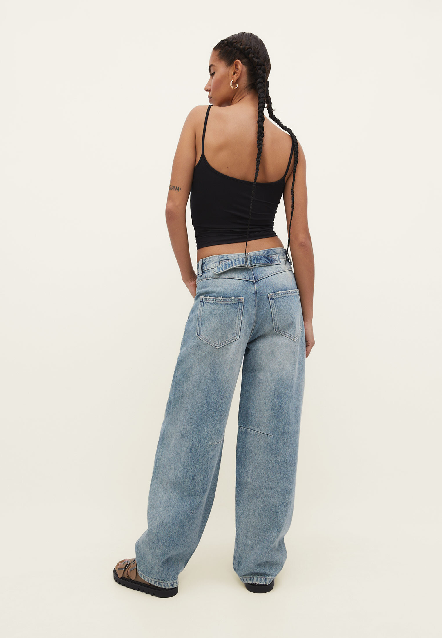 Loose boyfriend jeans Women s fashion Stradivarius United Kingdom