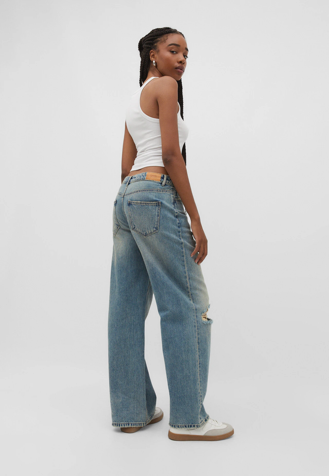 Wide-leg low-waist jeans - Women's fashion