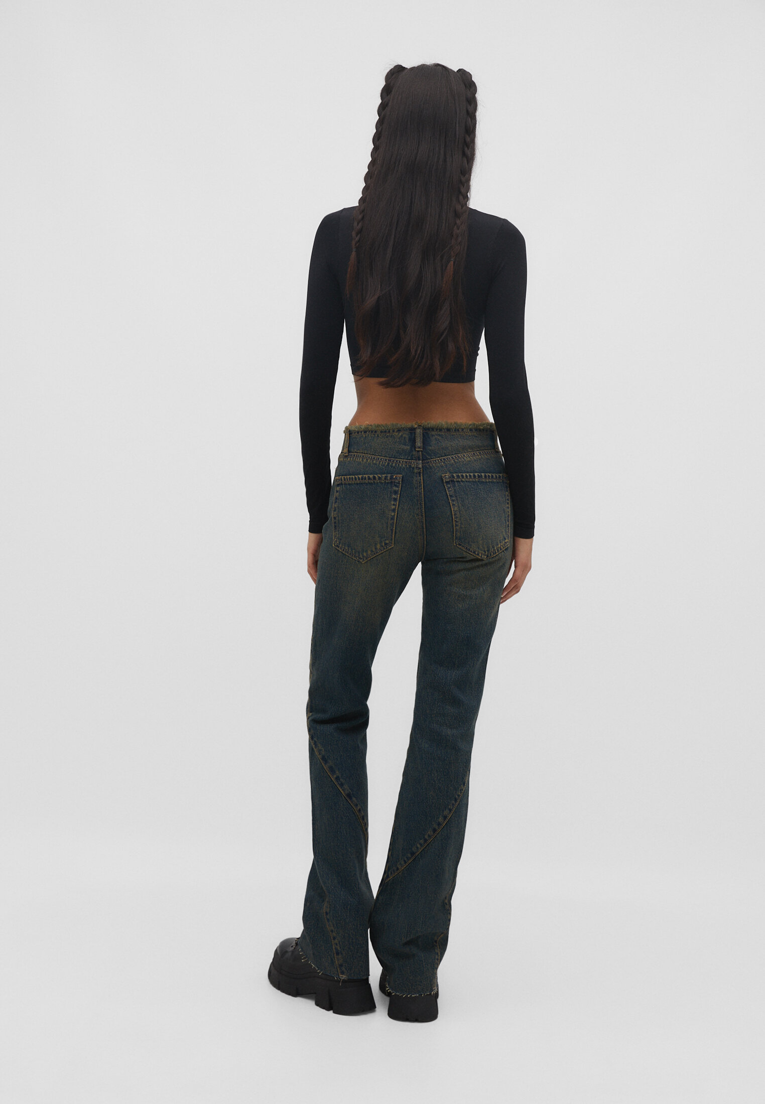 Short bell bottom on sale jeans