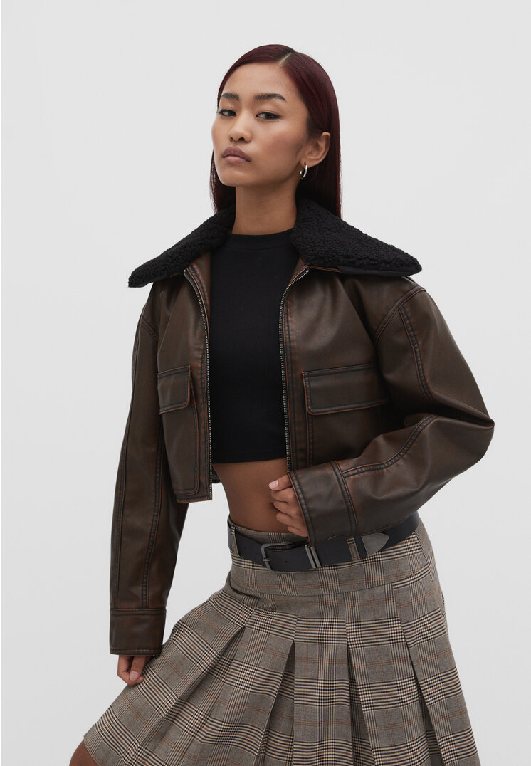 Stradivarius Bikerjacke im Pilotenstil mit abnehmbarem Kragen Braun S