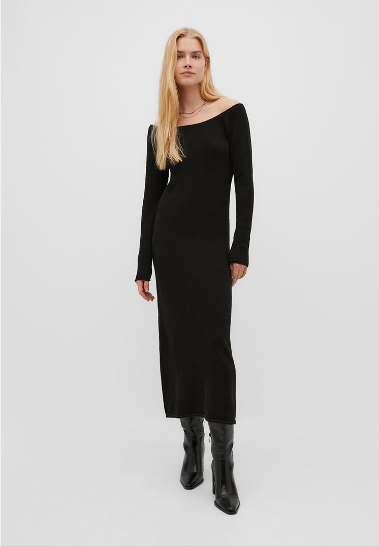 

Stradivarius Langes Strickkleid Schwarz M