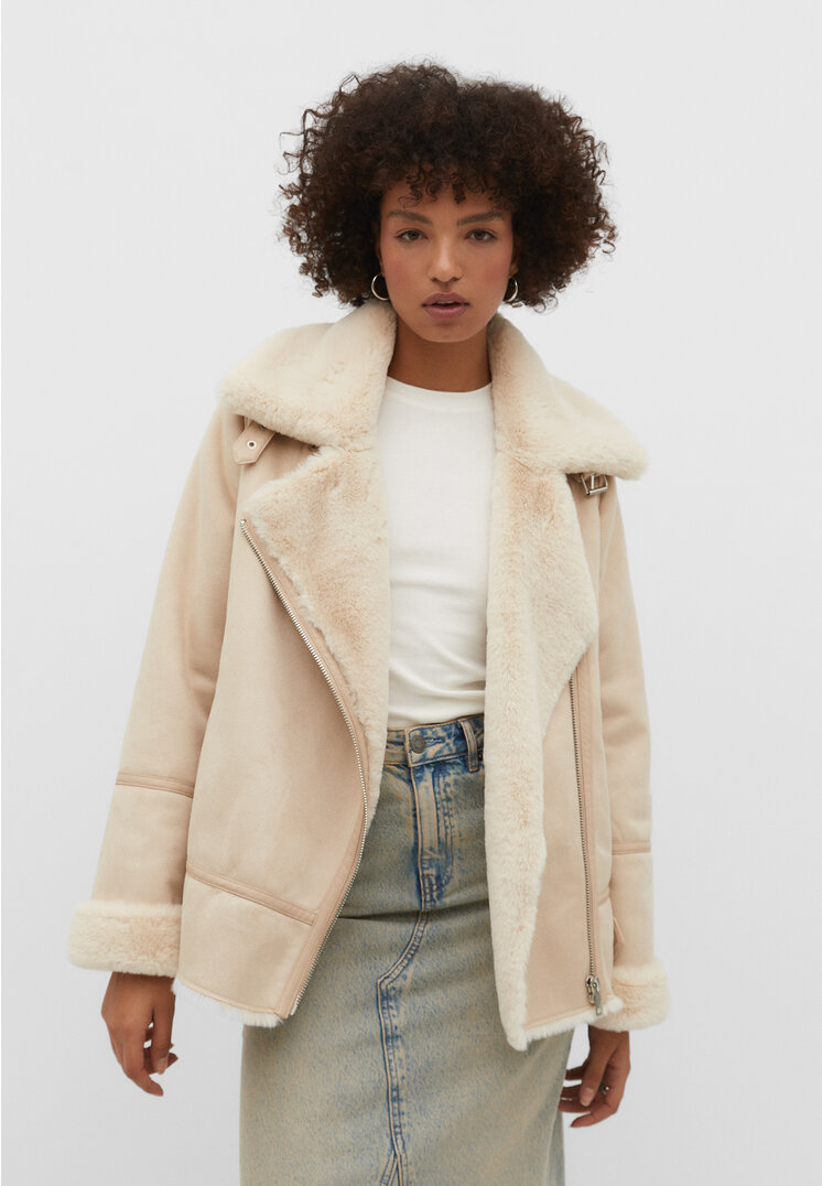 Stradivarius Doubleface-Jacke mit weichem Kunstfell Ecru XS