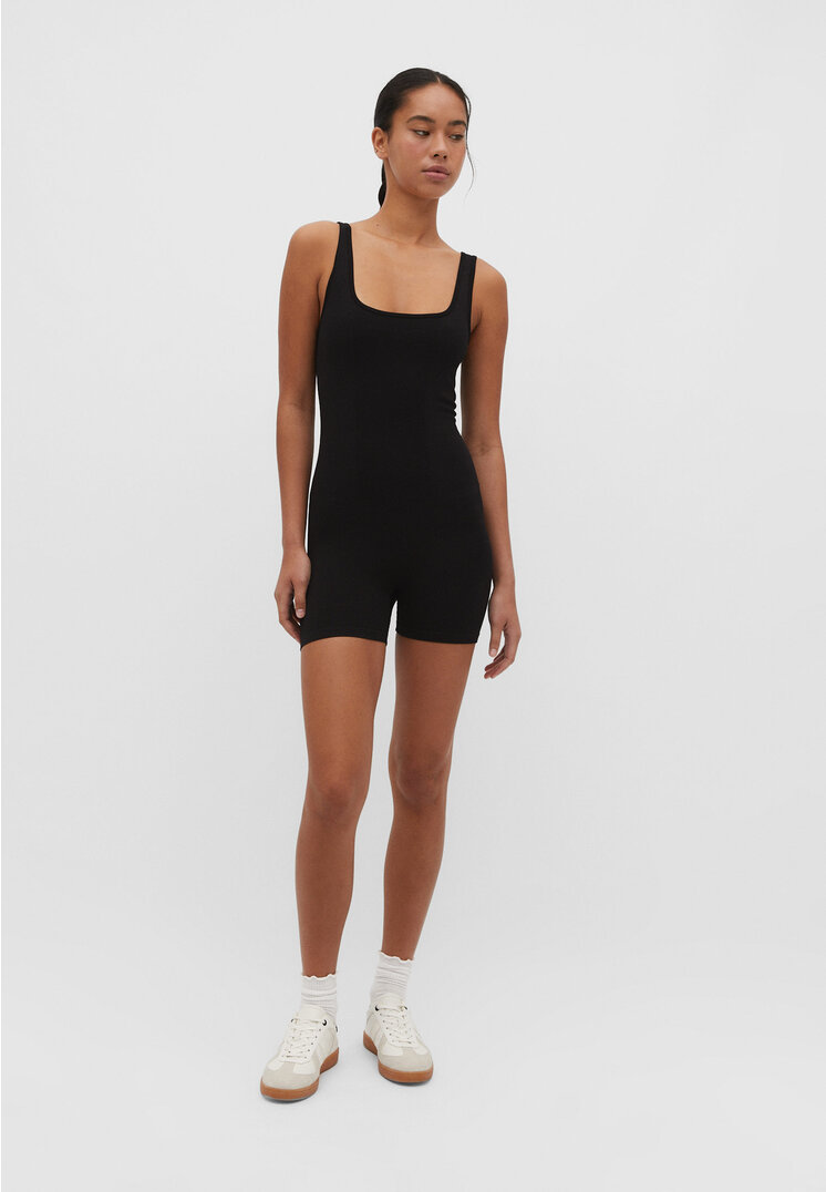 

Stradivarius Kurzer, nahtloser Jumpsuit Schwarz L