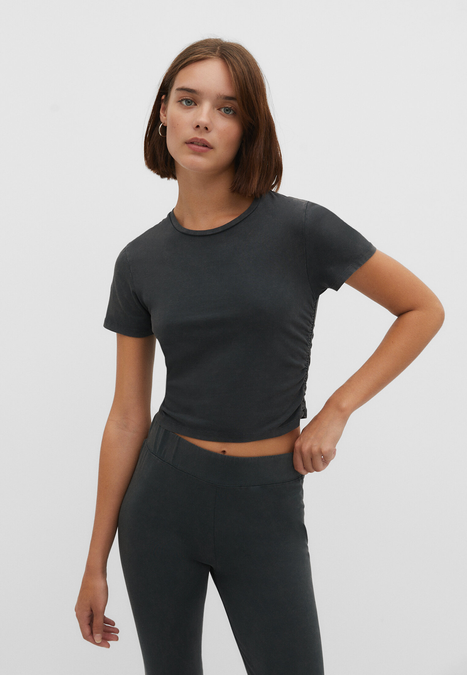 Camiseta cropped frunces hot sale