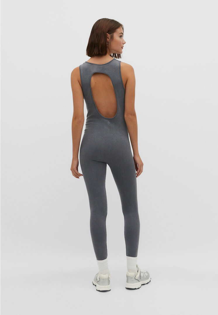 

Stradivarius Nahtloser Jumpsuit mit Ausschnitt am Rücken Grau M