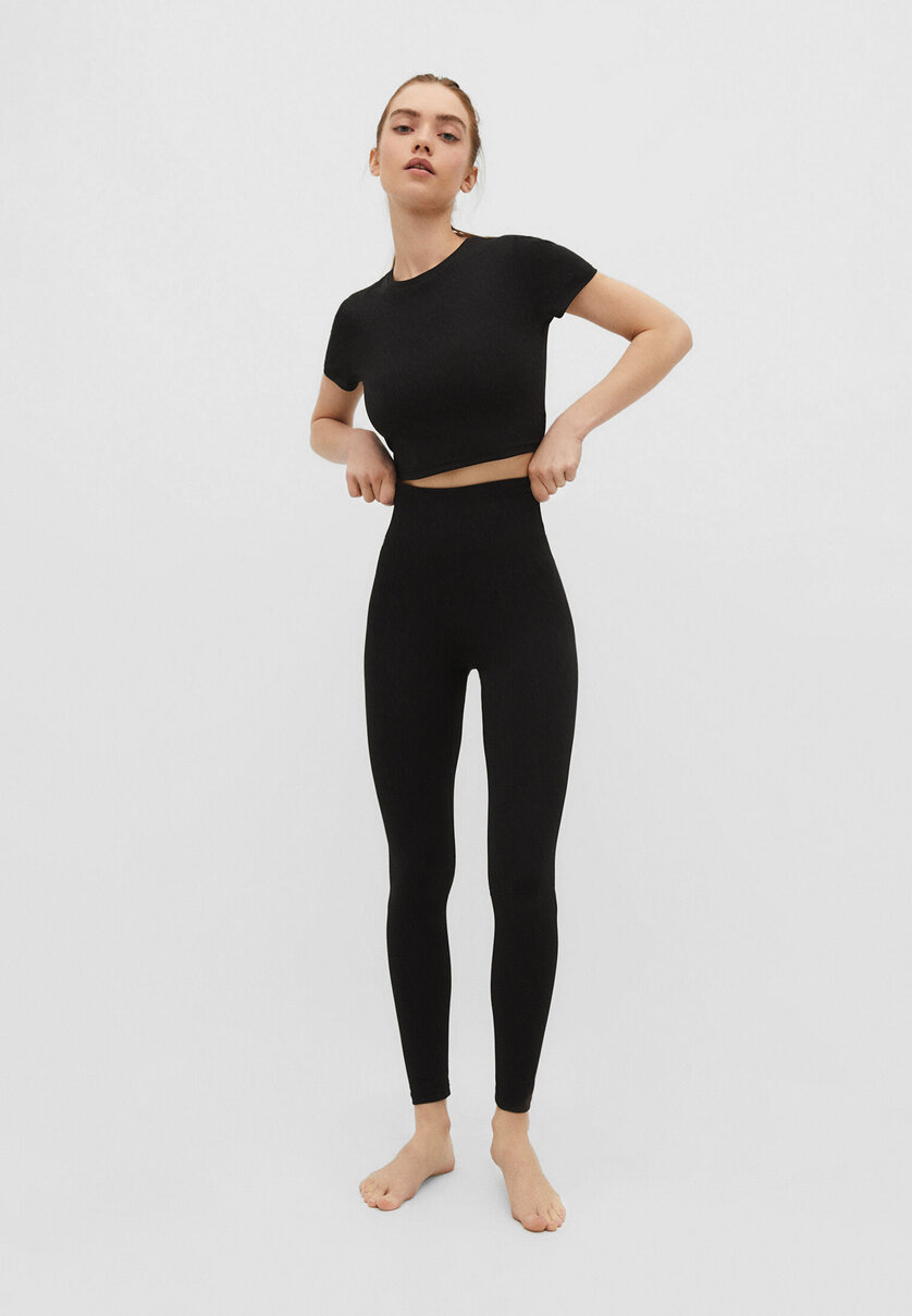 Soft-touch sports leggings