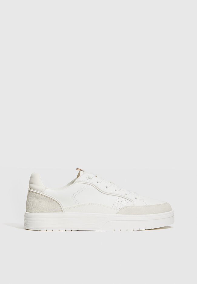 

Stradivarius Kontrastowe buty sportowe BIAŁY 41
