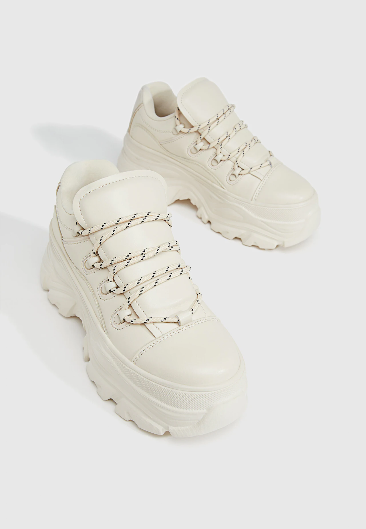 Stradivarius Sporty Dad Sneakers in White and Burgundy