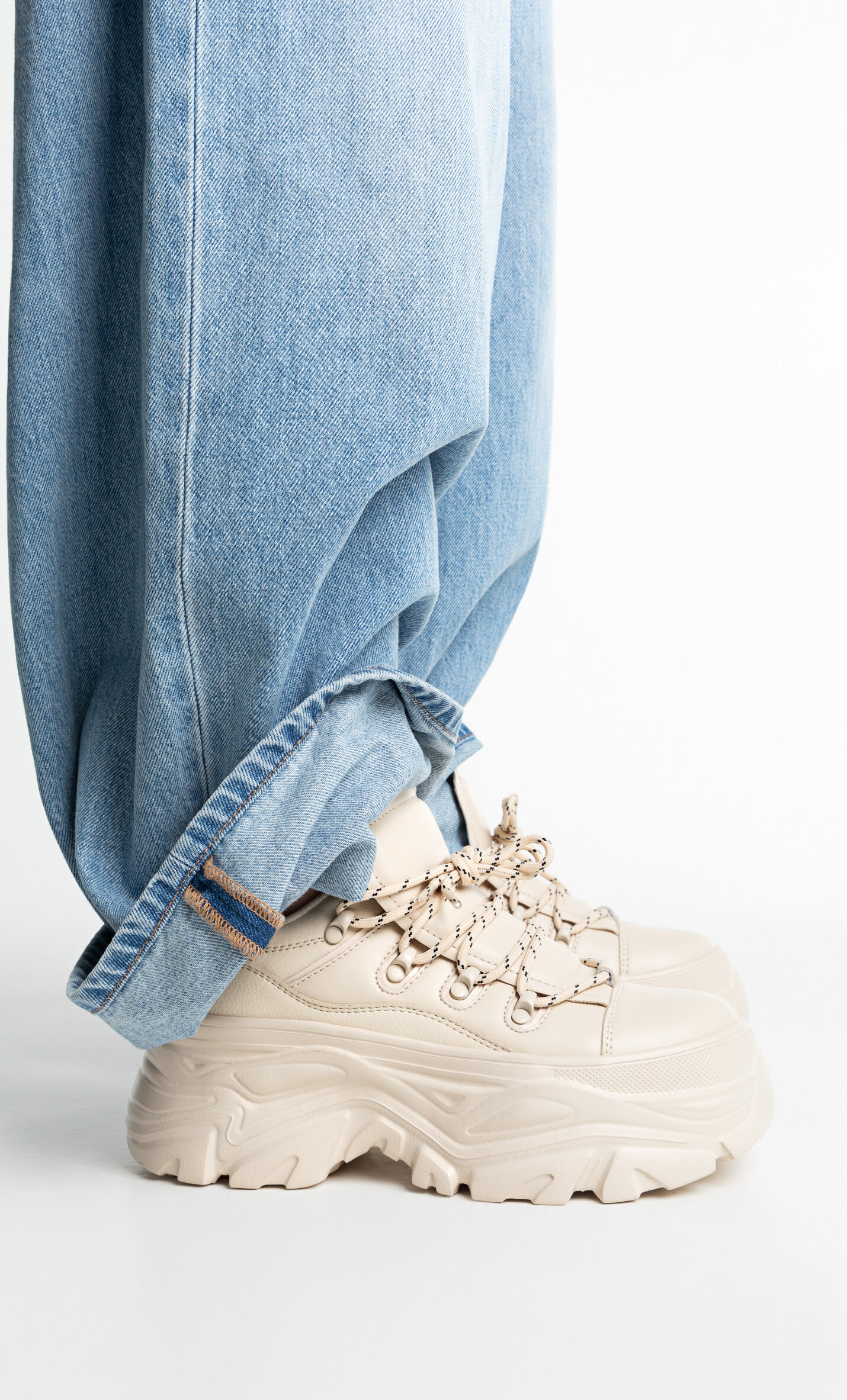 Chunky discount trainers fashion