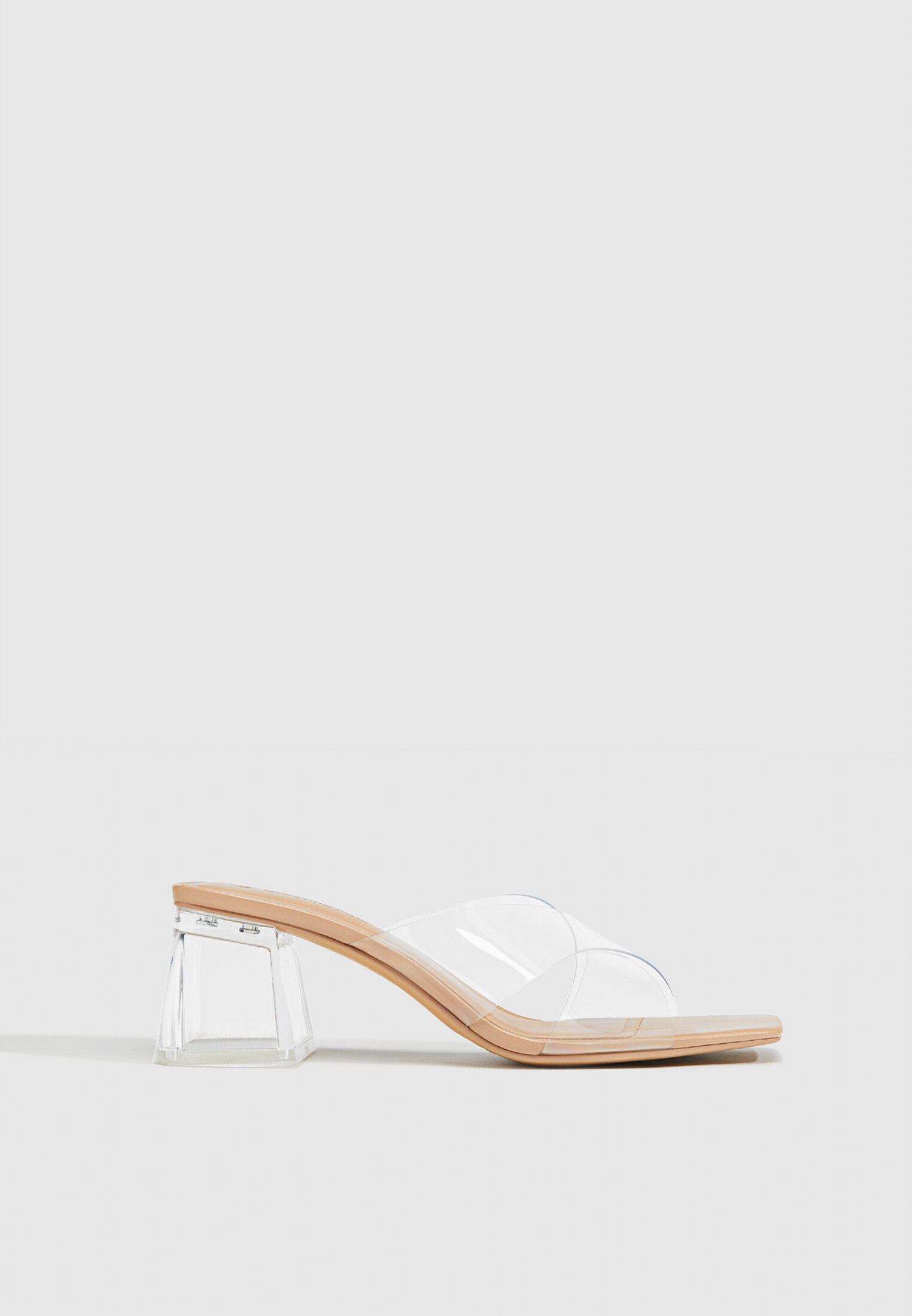 Stradivarius hotsell sandalias tacon