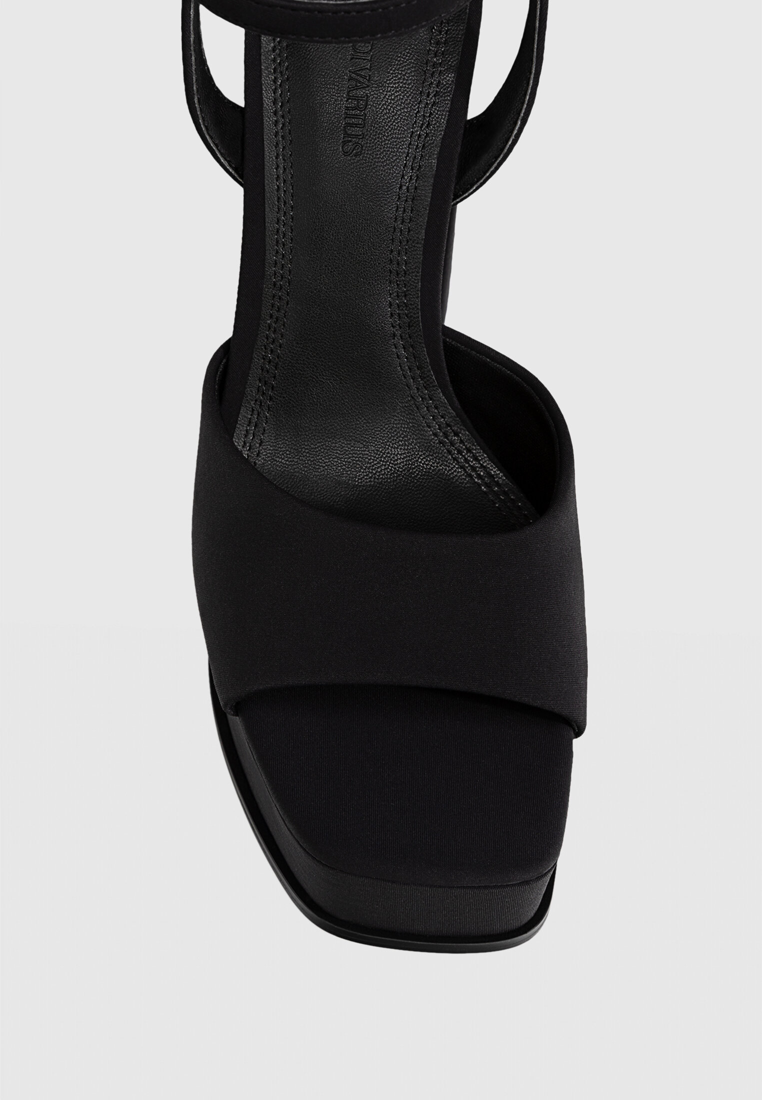 Sandalias de tacon 2025 stradivarius