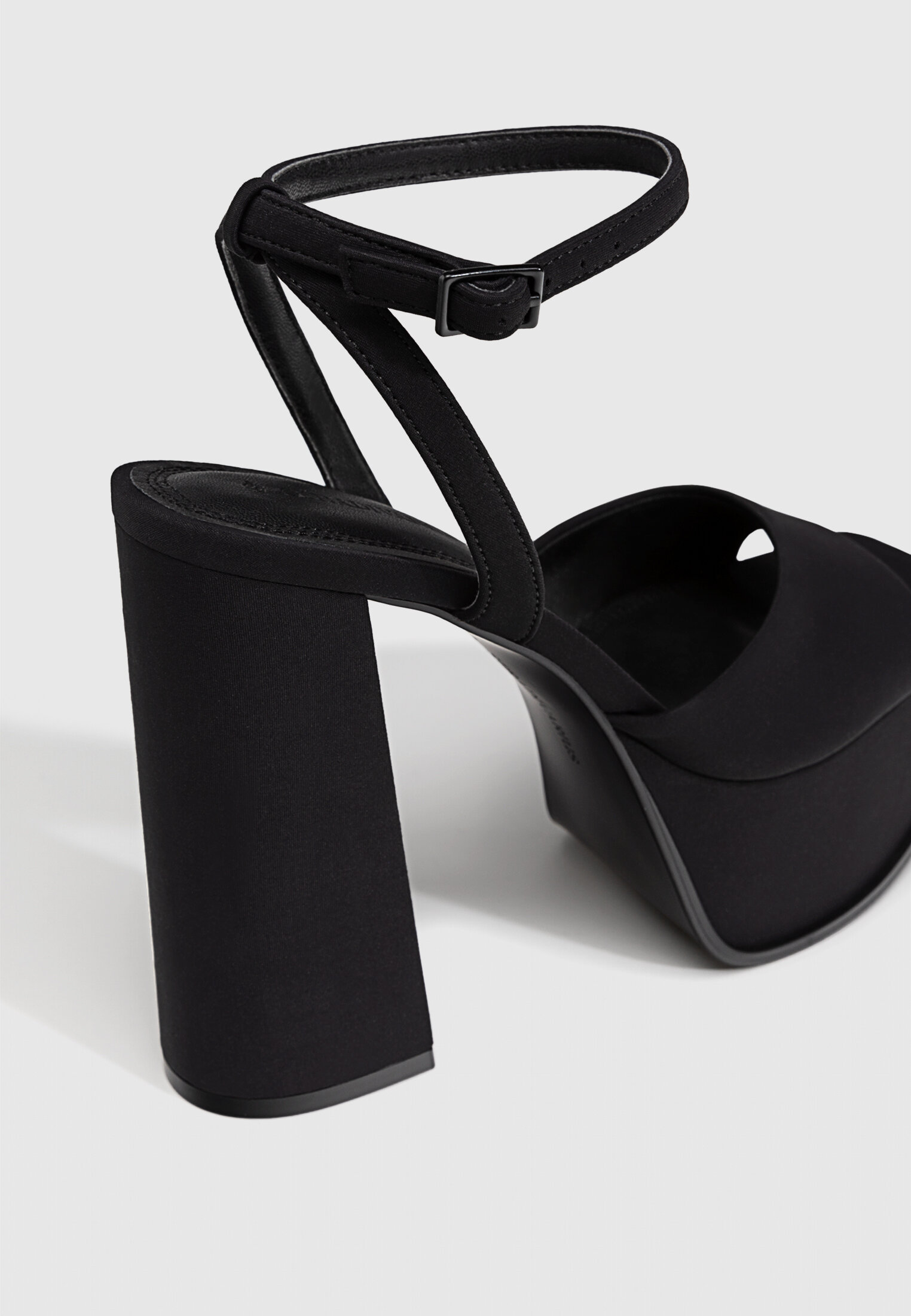 Sandalias shop stradivarius plataforma