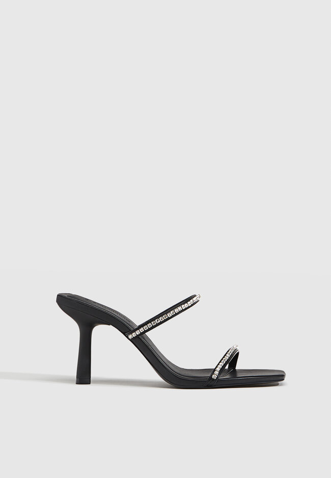 

Stradivarius Riemchensandale mit Absatz SCHWARZ 39