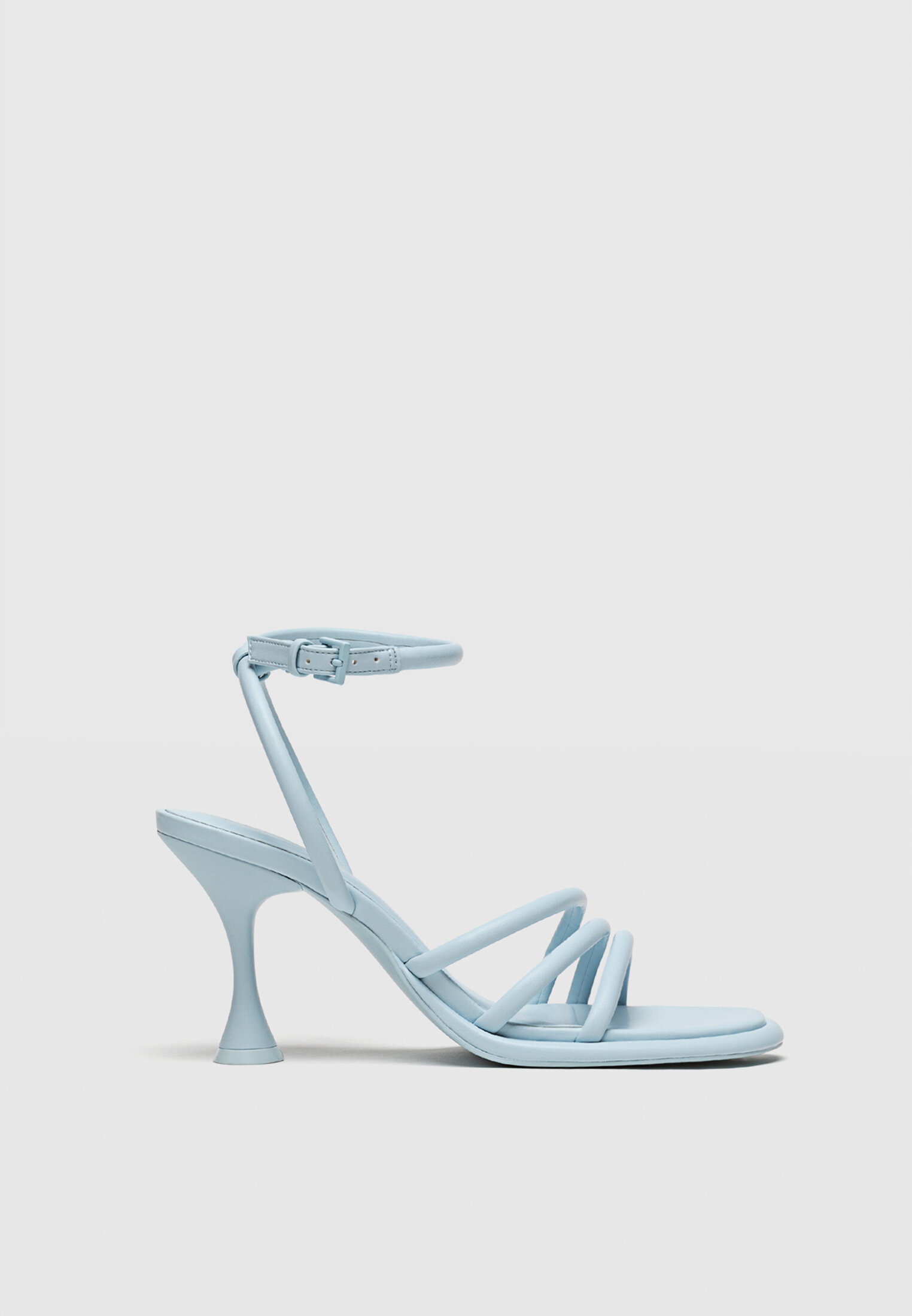 Sandales new arrivals femme stradivarius