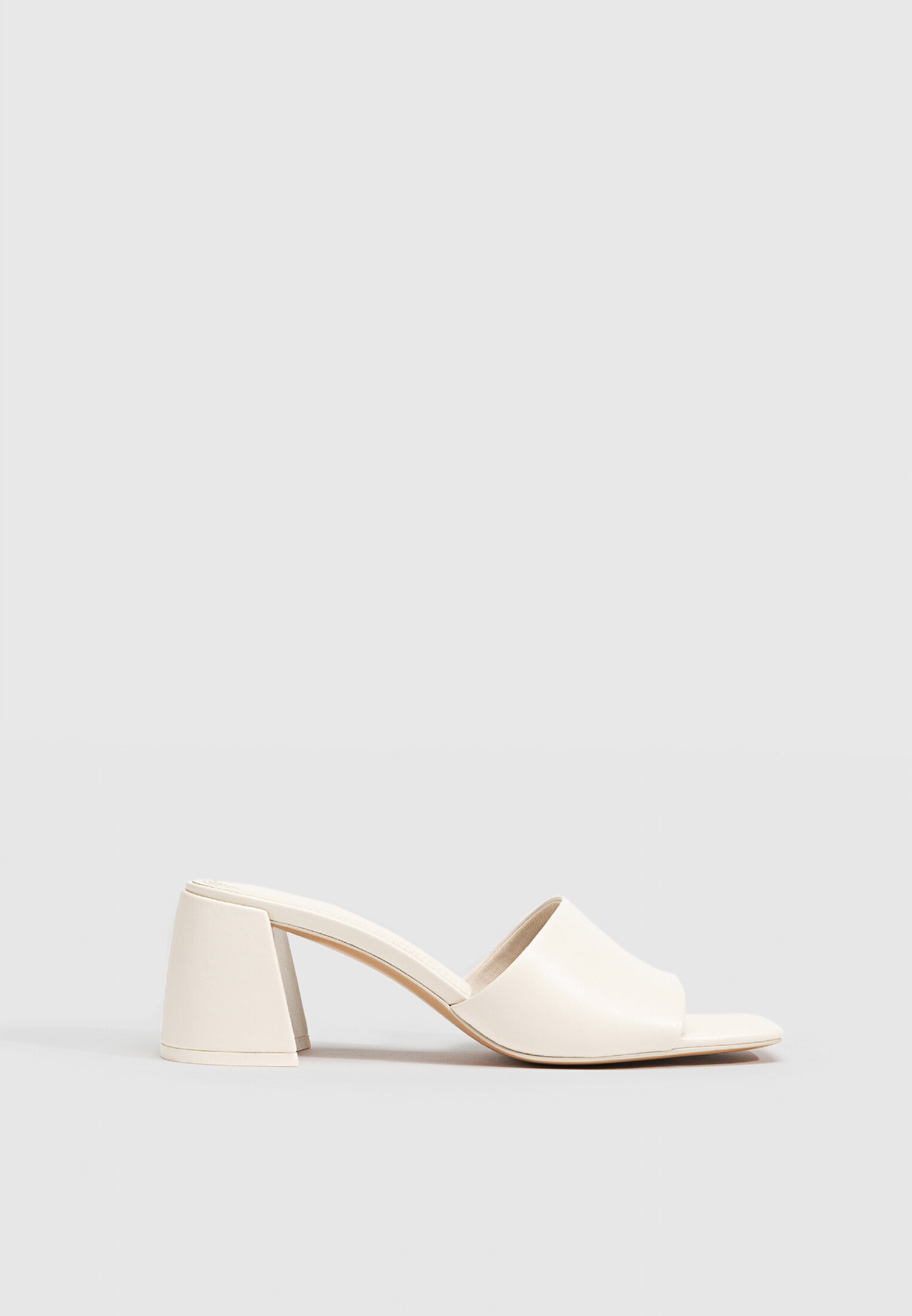 Mules a shop talon stradivarius