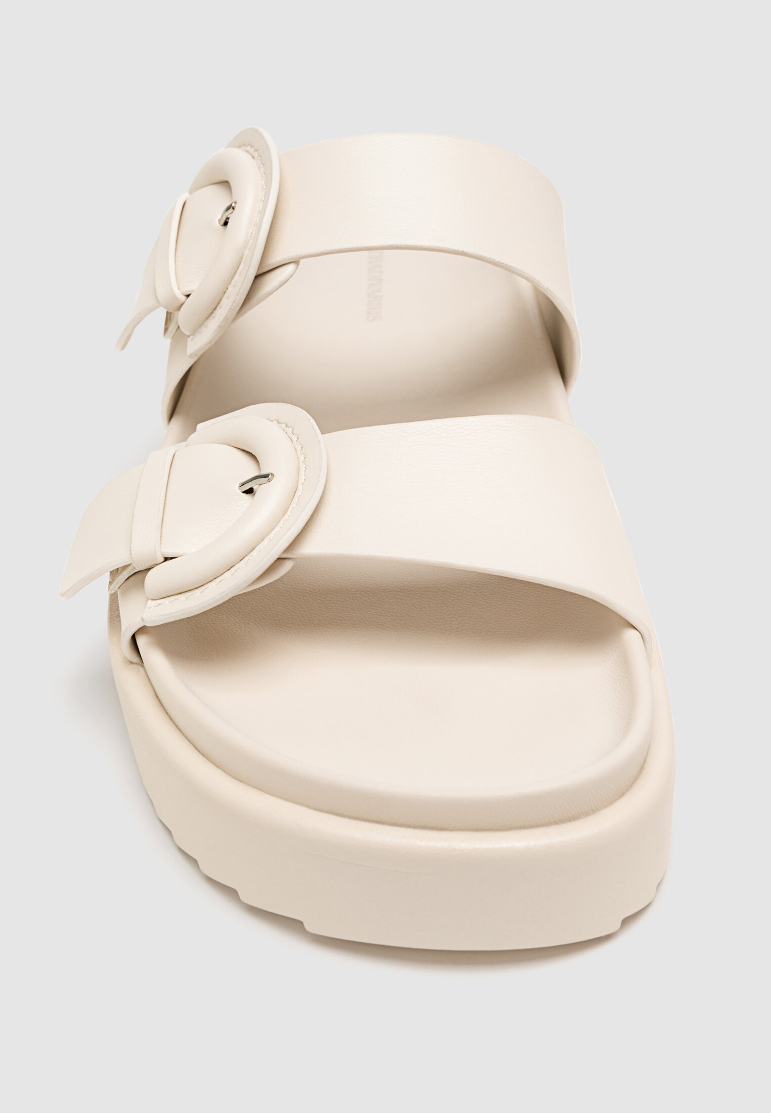 Stradivarius hotsell sandali bassi